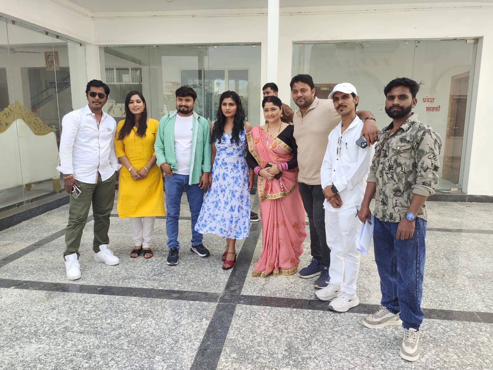 फिल्म “राधा का प्यार आधा आधा” की शूटिंग भदोही, उत्तर प्रदेश में शुरू